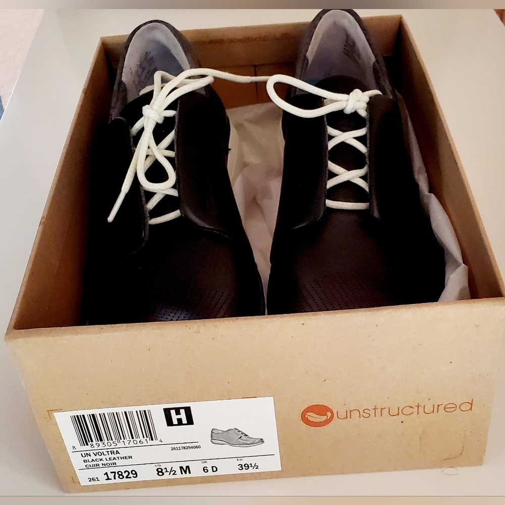 Clarks New Black and White Leather Athletic Shoes - Picture 6 of 6